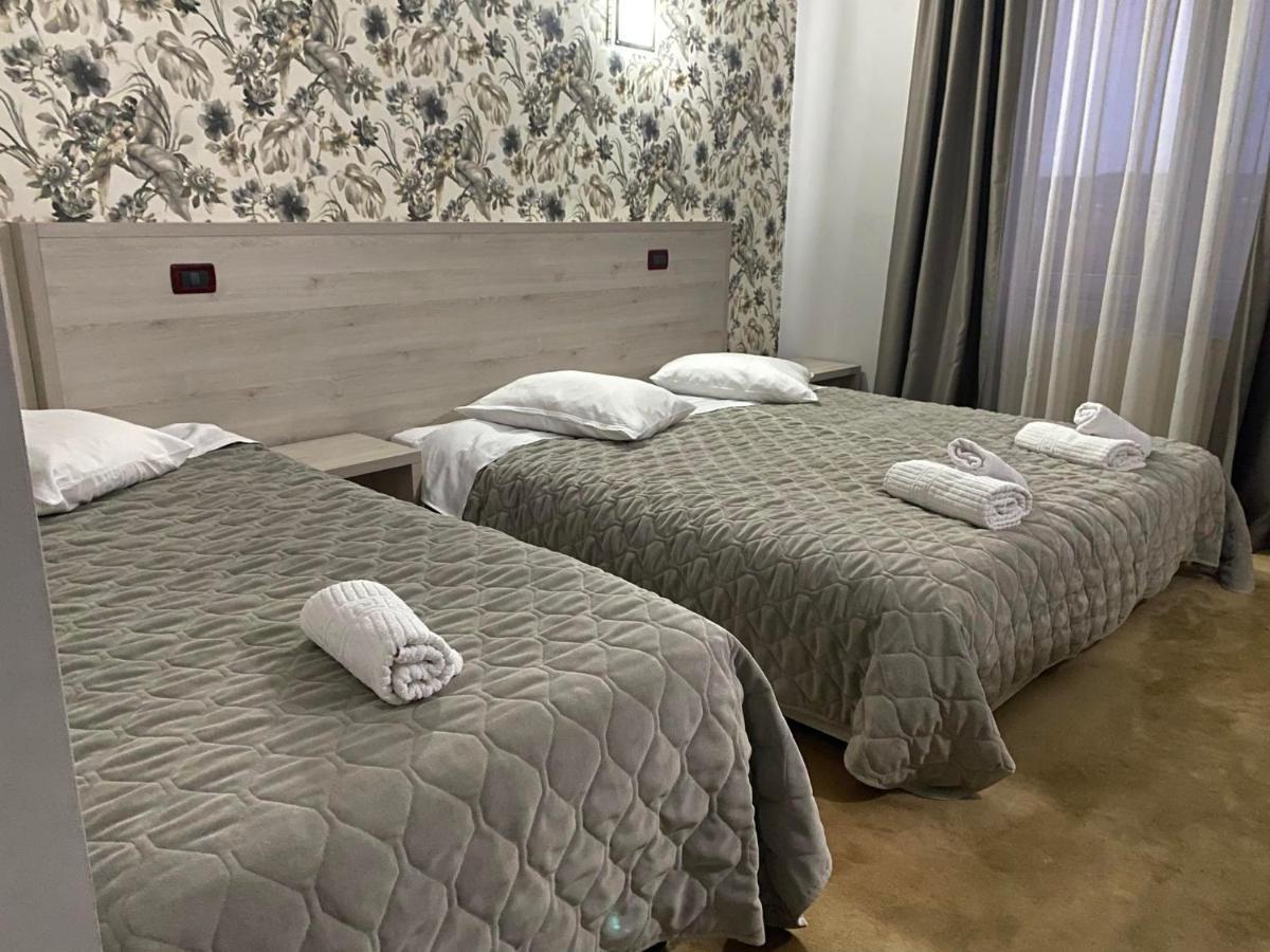 Grand Master Hotel Dej Dış mekan fotoğraf